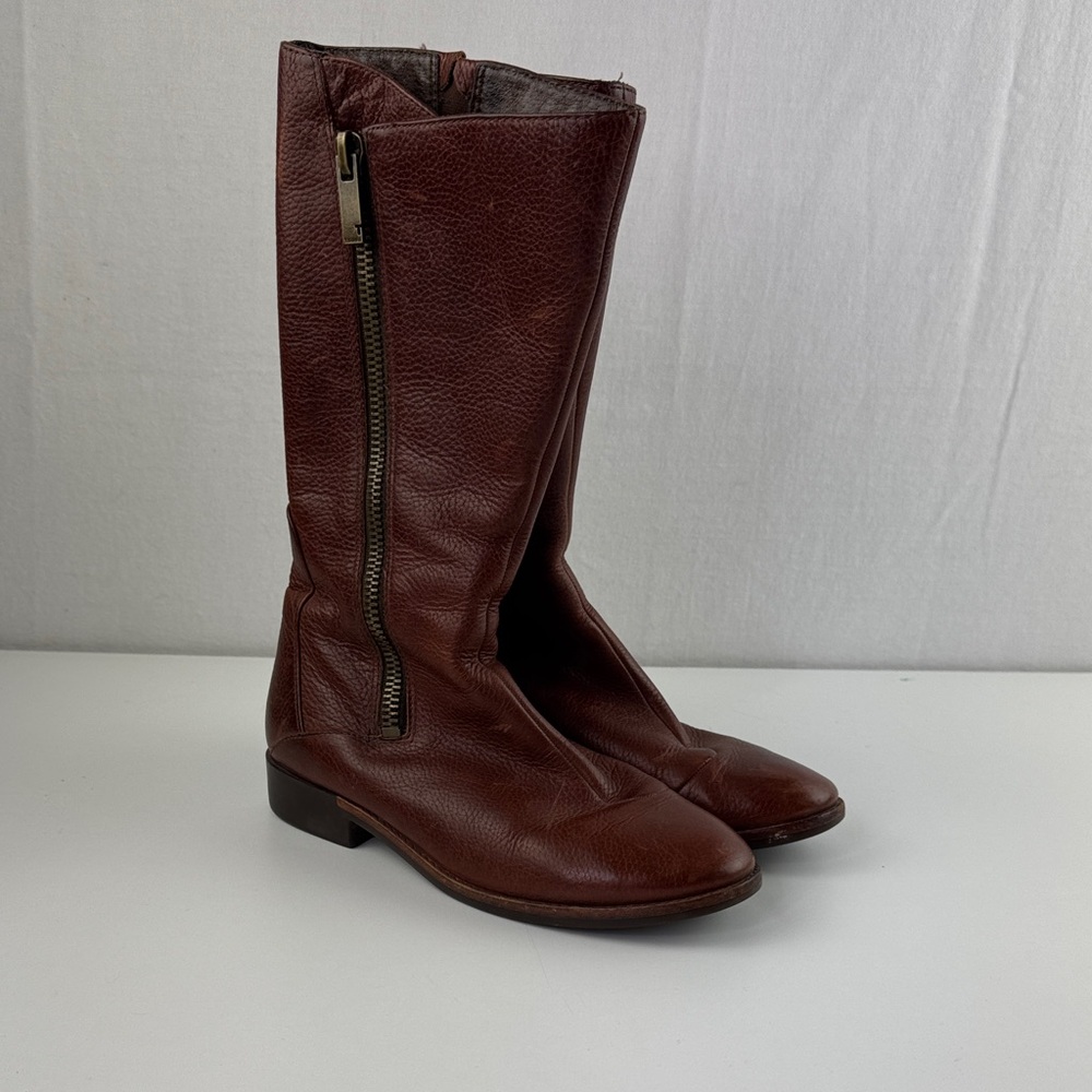 Tsubo Women's Brown Leather Boots with Side Zipper size 7